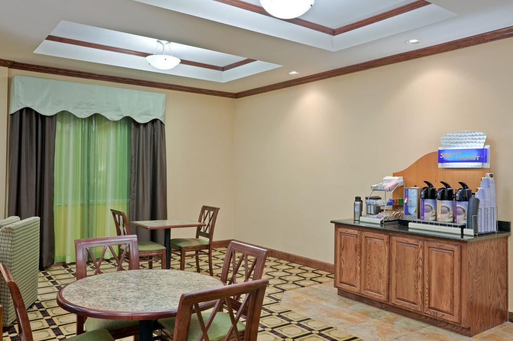 Holiday Inn Express Hotel & Suites Dumas By Ihg Exteriör bild